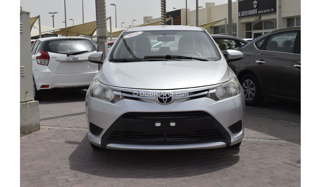 تويوتا يارس 2015 خليجي بحالة ممتازة  بدون حوادث