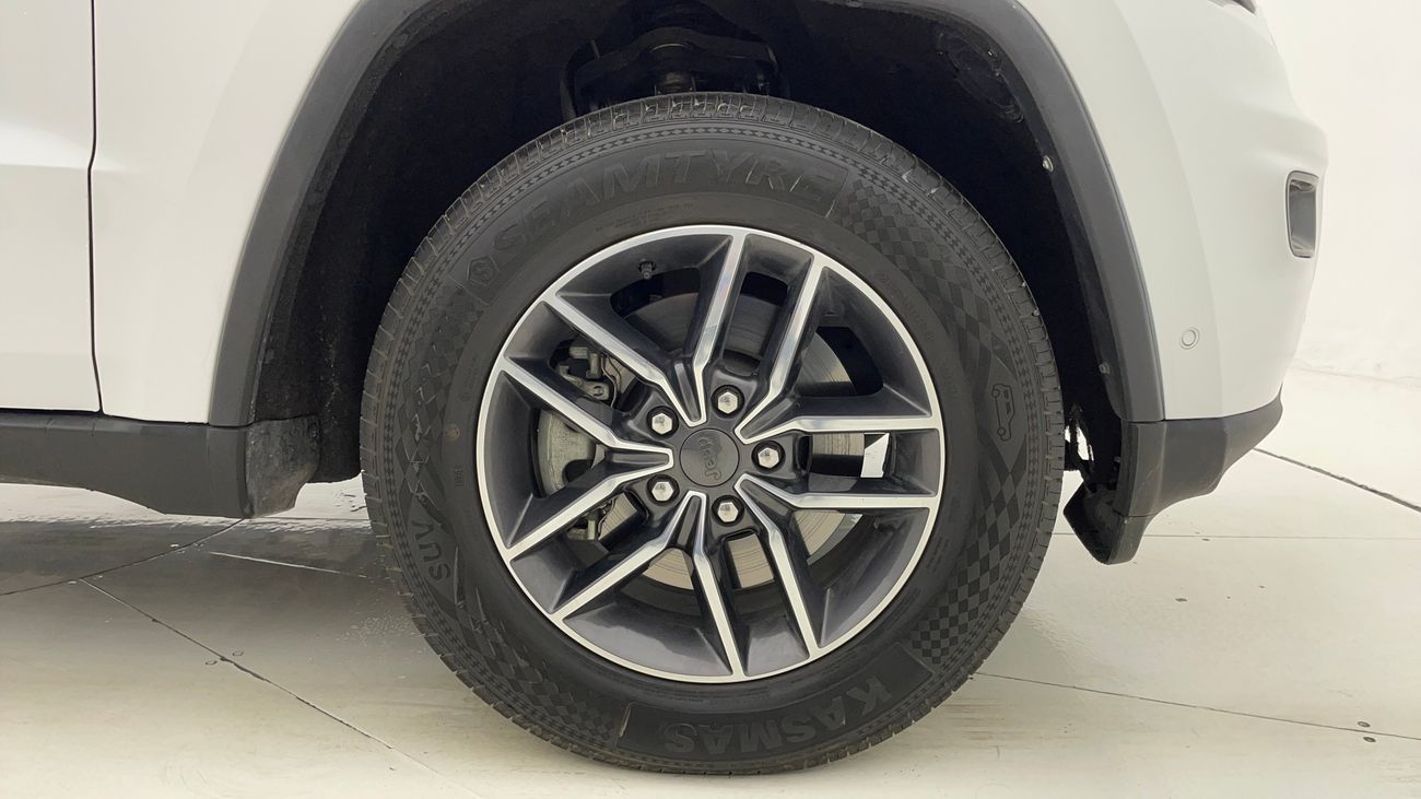 جيب جراند شيروكي LIMITED 3.6 | بدون دفعة مقدمة | اختبار قيادة مجاني للمنزل