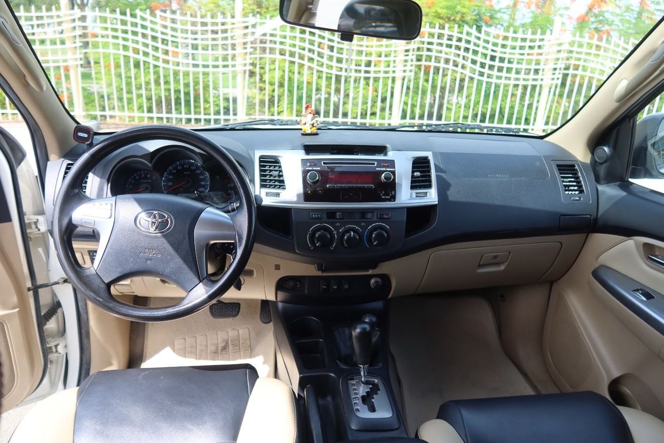 تويوتا فورتونر SR5 2.7L