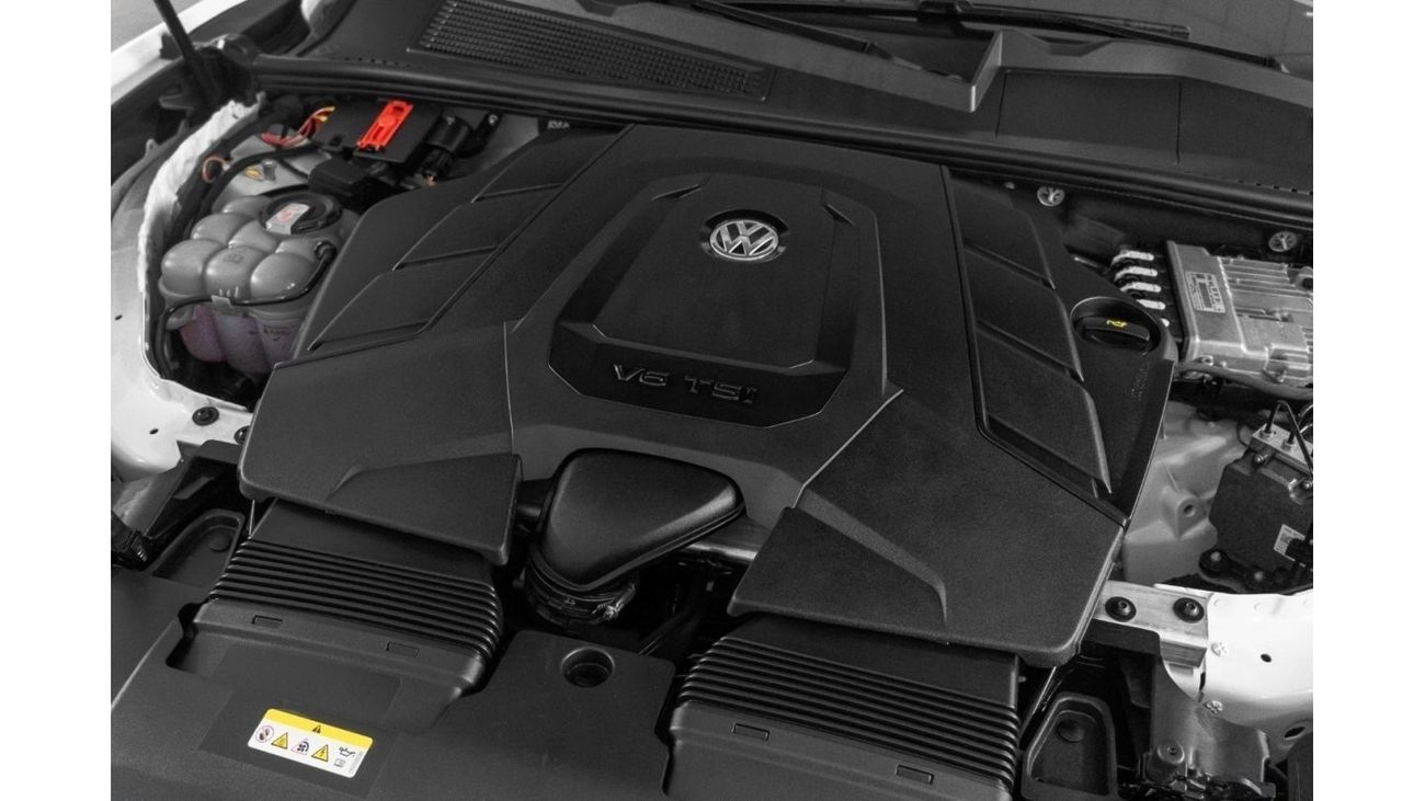 Volkswagen Touareg 2021 Volkswagen Touareg Atmosphere / Full Volkswagen Service History & Volkswagen Warranty