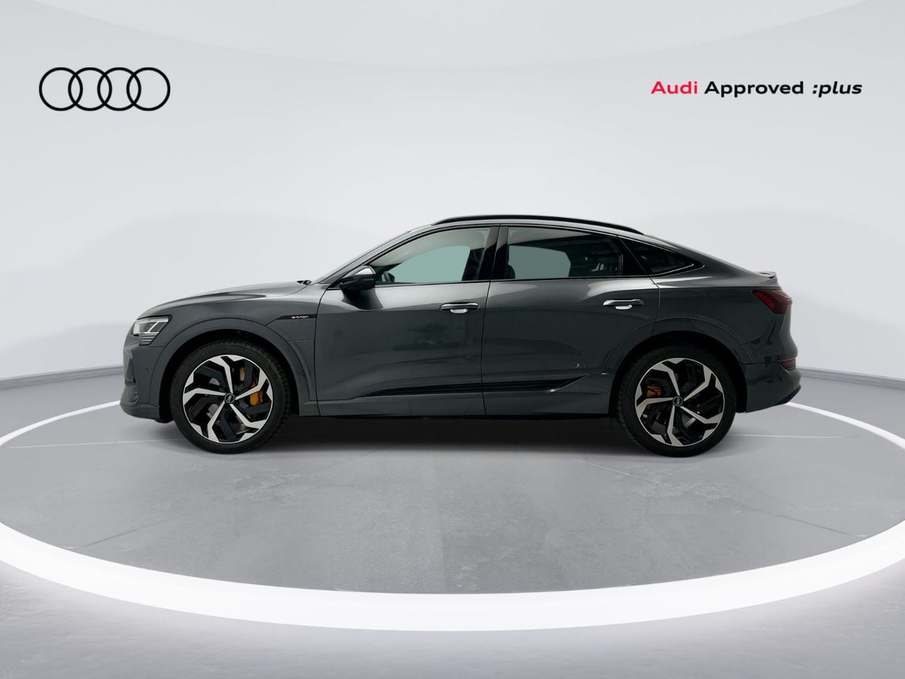 أودي إي ترون سبورتباك Sportback 55 S line 408hp (Ref# 47341)