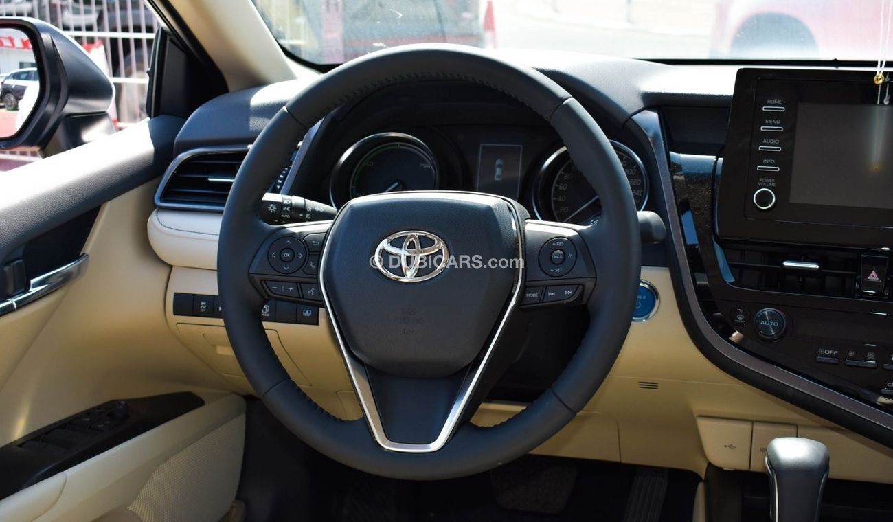 Toyota Camry GLE (( Hybrid )) 2.5L Petrol White color 4cyl , A/T, 4X2 FWD