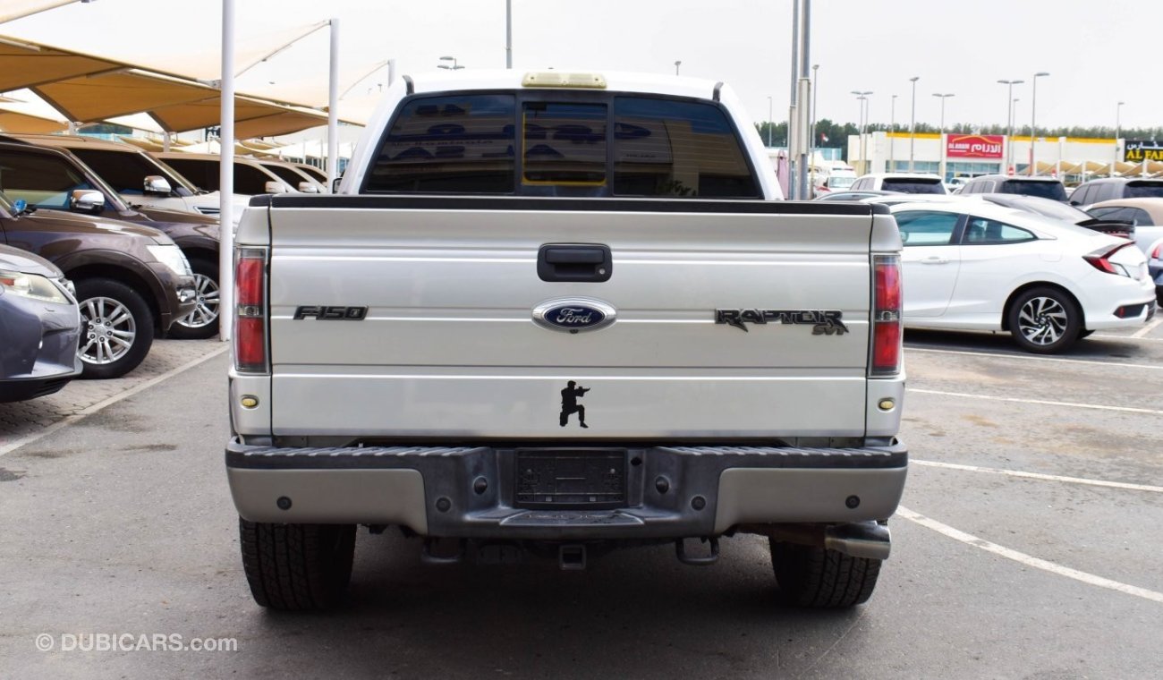 Ford Raptor SVT 6.2 L V8