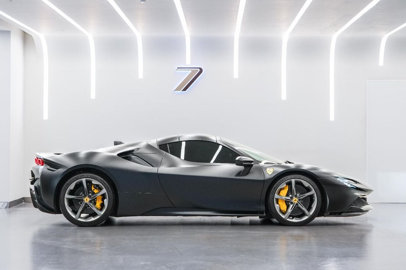 فيراري SF90 ستراديل SPIDER محرك هجين قابل للشحن V8 سعة 4.0 لتر | مواصفات أوروبية | حالة ممتازة