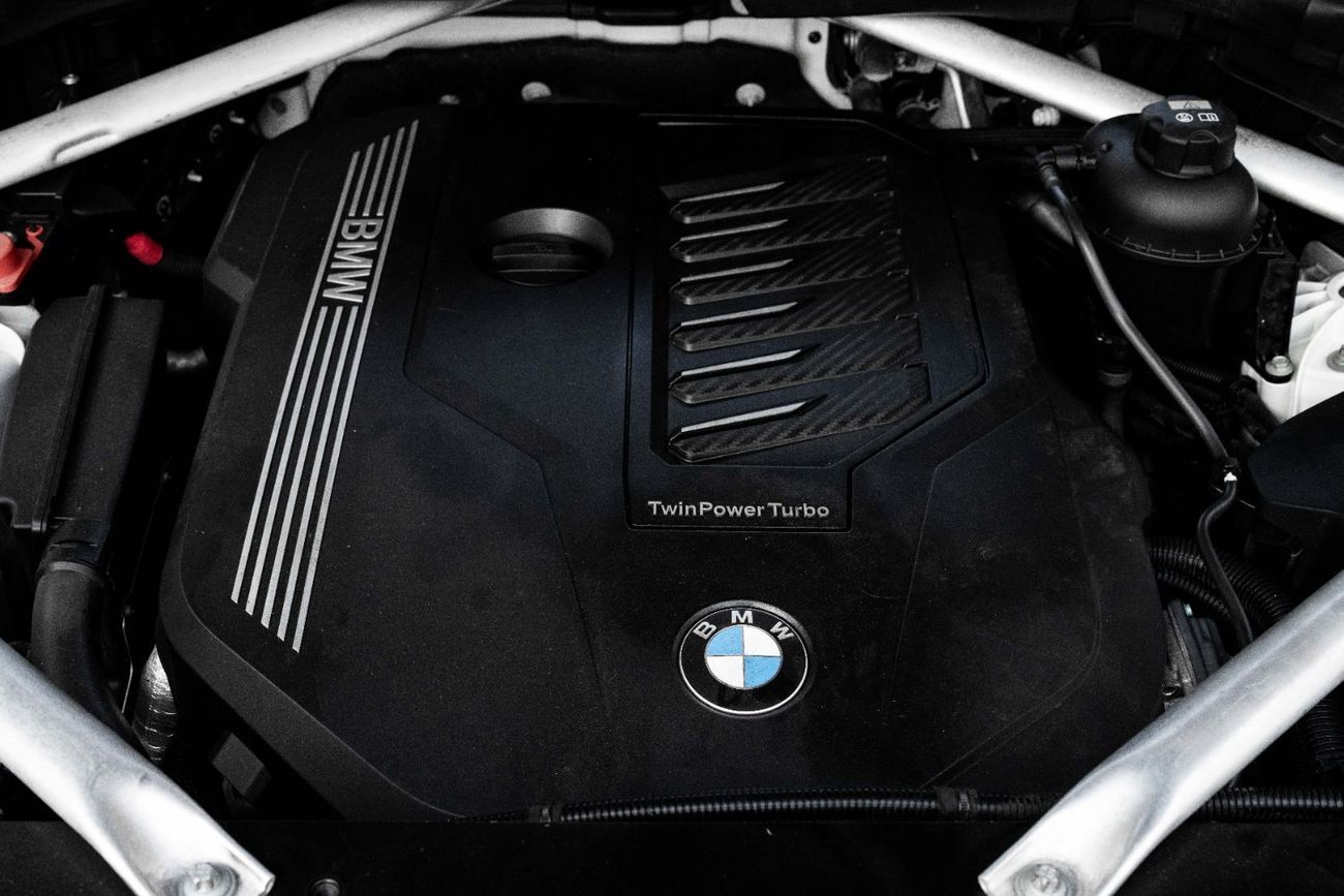 BMW X5 2,898 P.M  | 0% Downpayment | X5 xDrive40i M-Kit | Under Warranty!