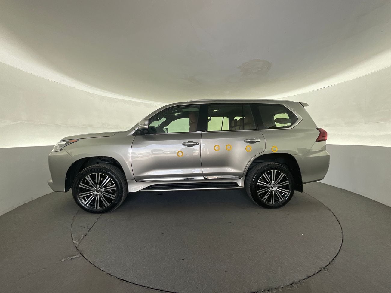Lexus LX570 5.7 PLATINUM AUTO 4WD SHIMAMOKU GRAY | Guaranteed Warranty | 0 Down Payment