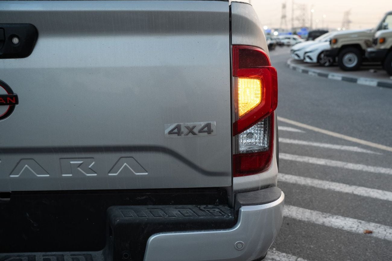 Nissan Navara PRO-4X Off-Road | 2.5L Diesel 4WD A/T (Only For Export)