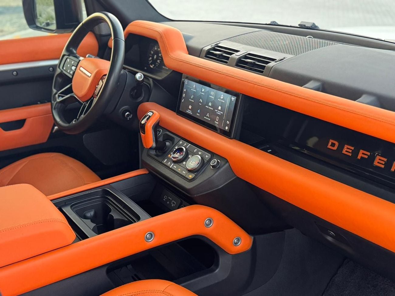 لاند روفر ديفندر Land rover defender P400 110 SE 3.0L (5 Seater) 2020 V6