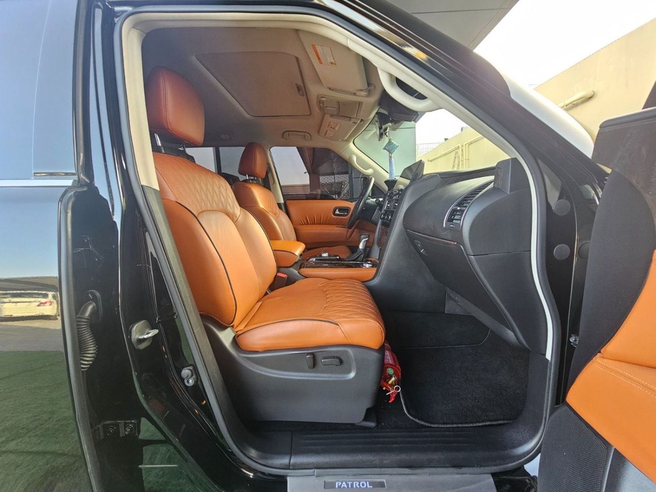 Nissan Patrol NISSAN PATROL / GCC LOW MILEAGE /  PPF PROTECTED / SINGLE OWNER