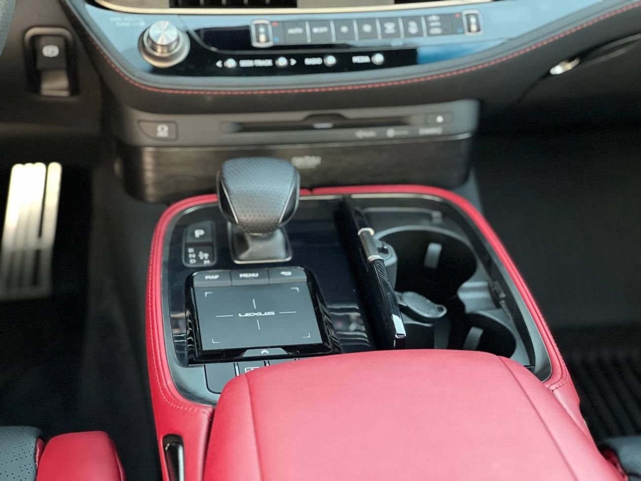 Lexus LS500 F SPORT AWD 3.5L PTR A/T // 2021 // FULL OPTION WITH RADAR , PANORAMIC ROOF // SPECIAL OFFER // BY F