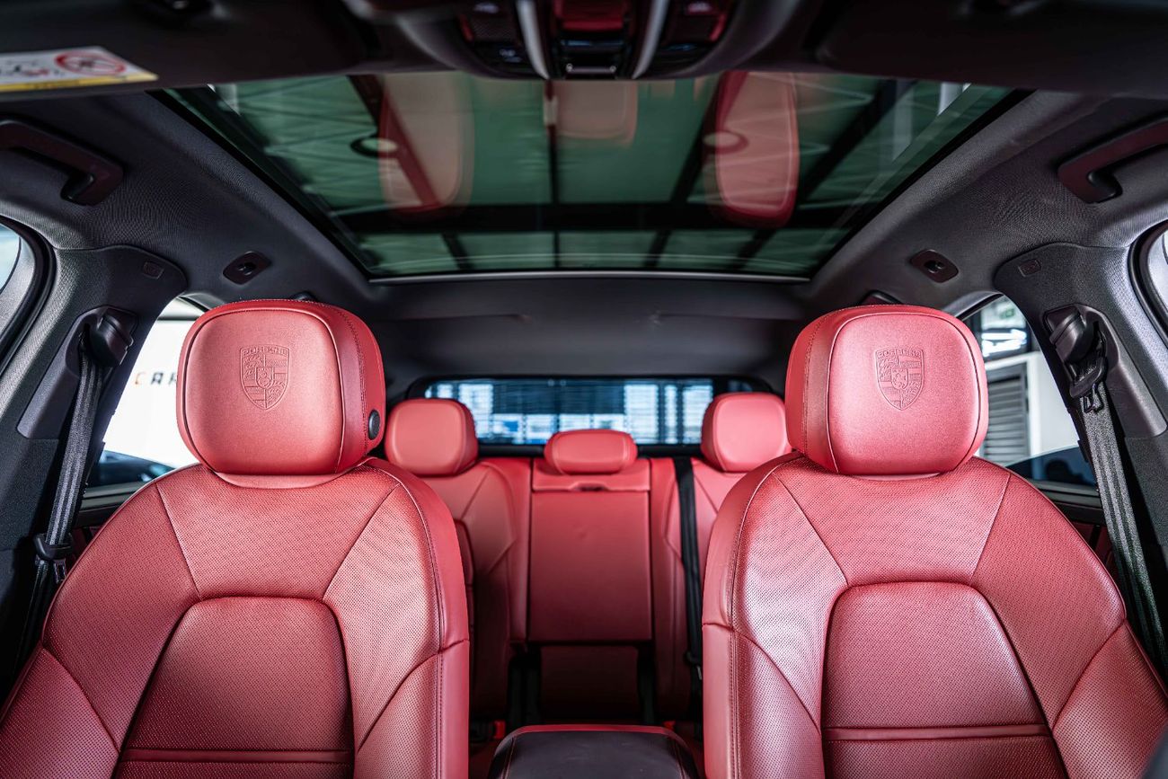 Porsche Cayenne Base Coupe GCC-1 Owner-Low Mileage-Al Nabooda Full Service History High Specifications