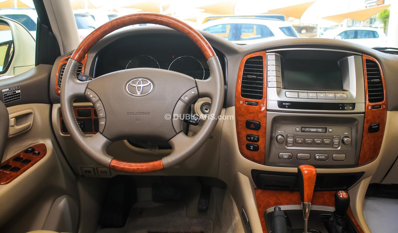 تويوتا لاند كروزر VXR V8