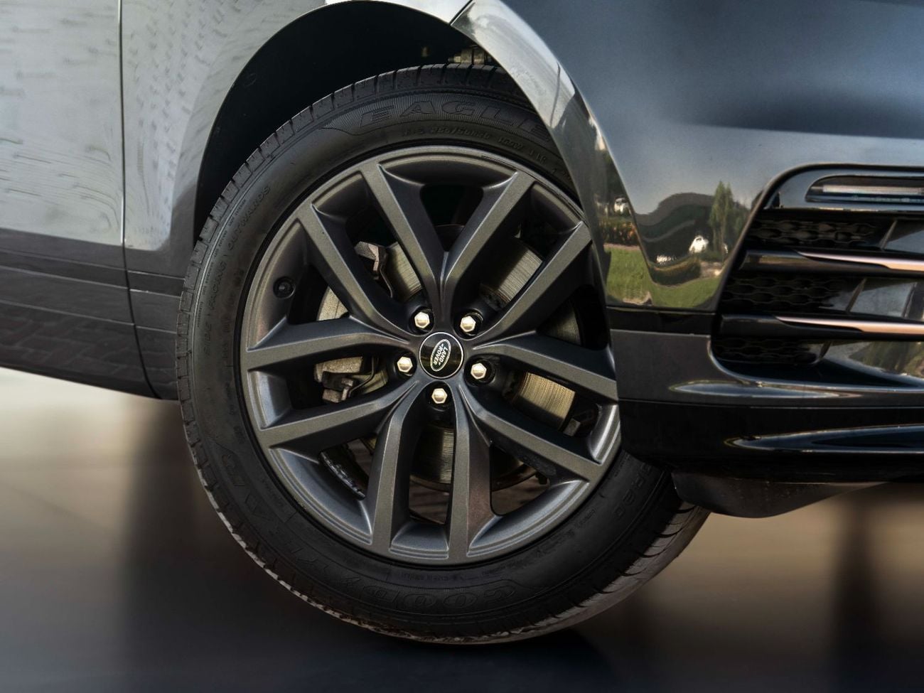 Land Rover Range Rover Velar R-DYNAMIC SE