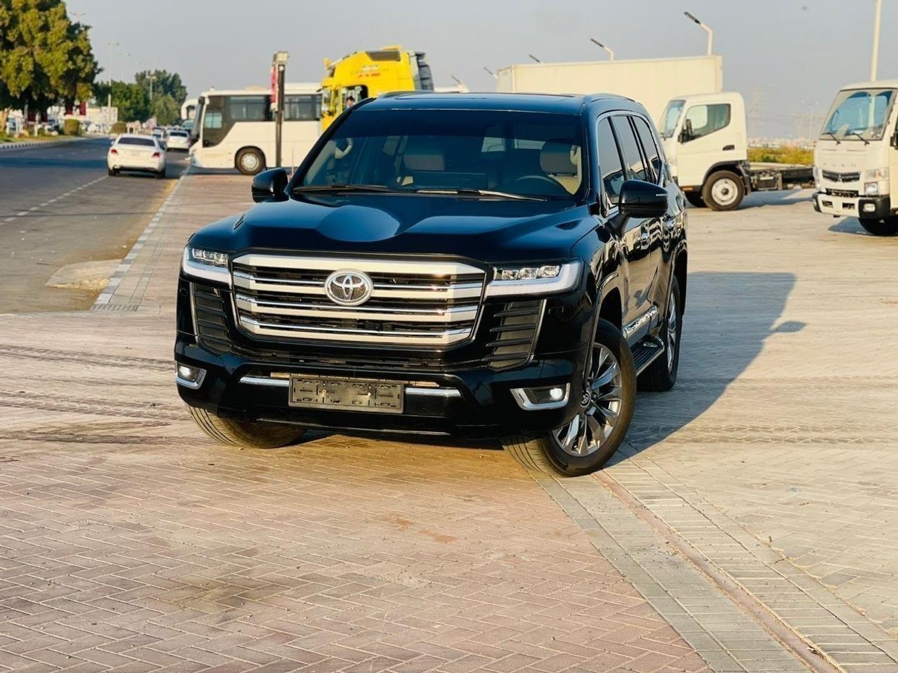 تويوتا لاند كروزر Toyota landcuriser Years 2016 GXR V6 full option 4.0L petrol