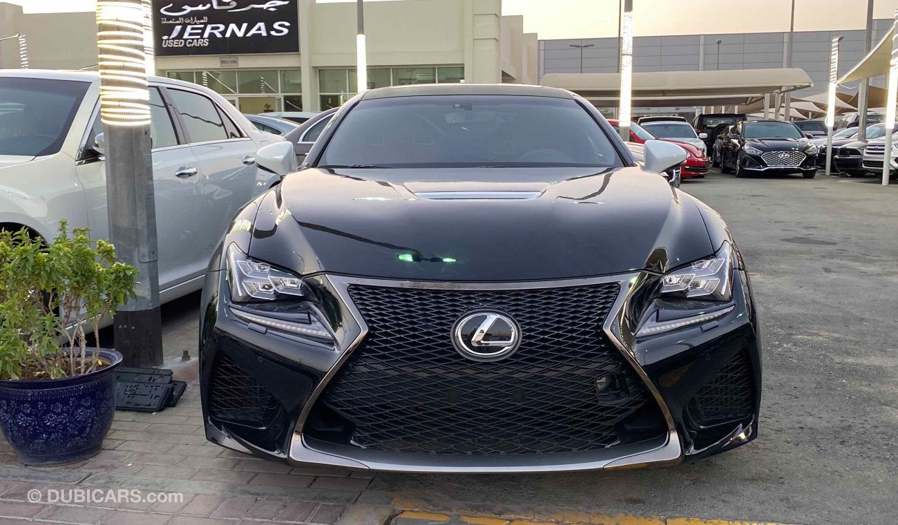 لكزس RC F V8