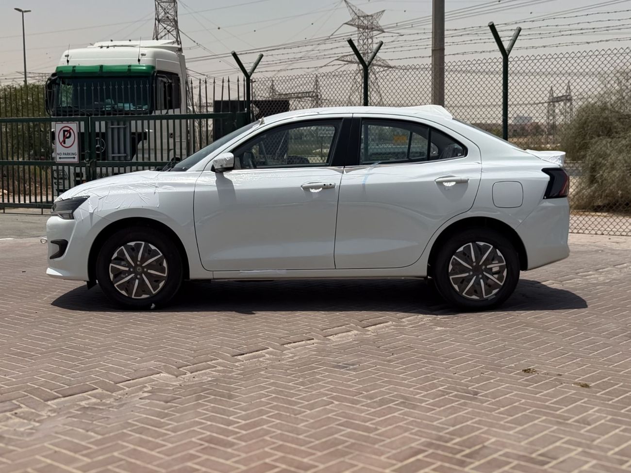 سوزوكي دزاير 2025 GLX 1.2-litre 4-cylinder petrol engine - 5 Speed AT - 9 inch Touchscreen - EXPORT
