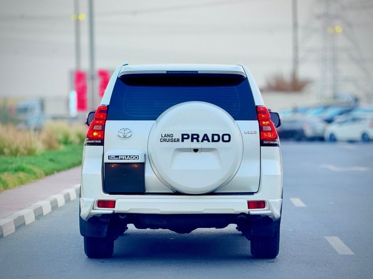 تويوتا برادو 2019 VXR V6 4.0L GCC Specification In Excellent Condition