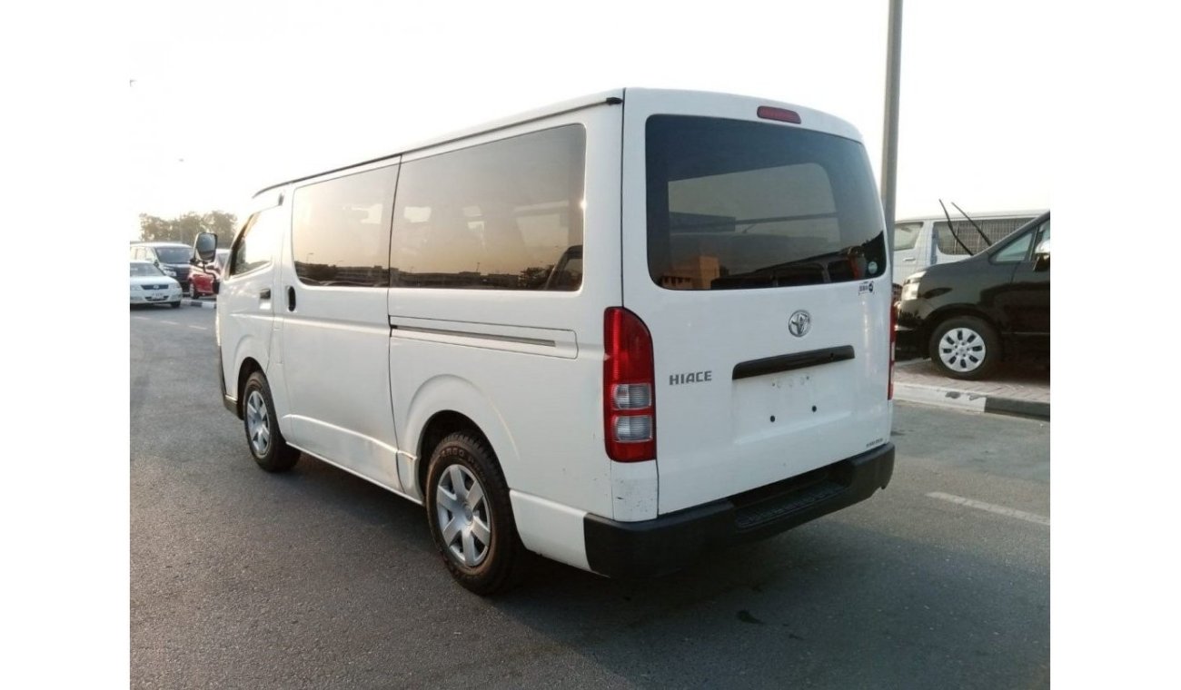 تويوتا هاياس TOYOTA HIACE VAN RIGHT HAND DRIVE (PM 892)