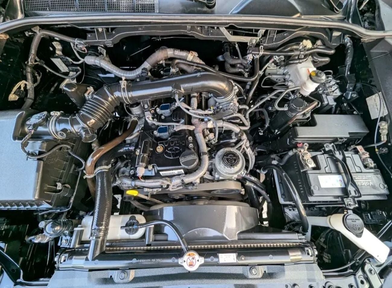 تويوتا هيلوكس Toyota Hilux GR sports 2021Model Facelifted 2025 2.7 v4 petrol Engine Colour Black push start Transm