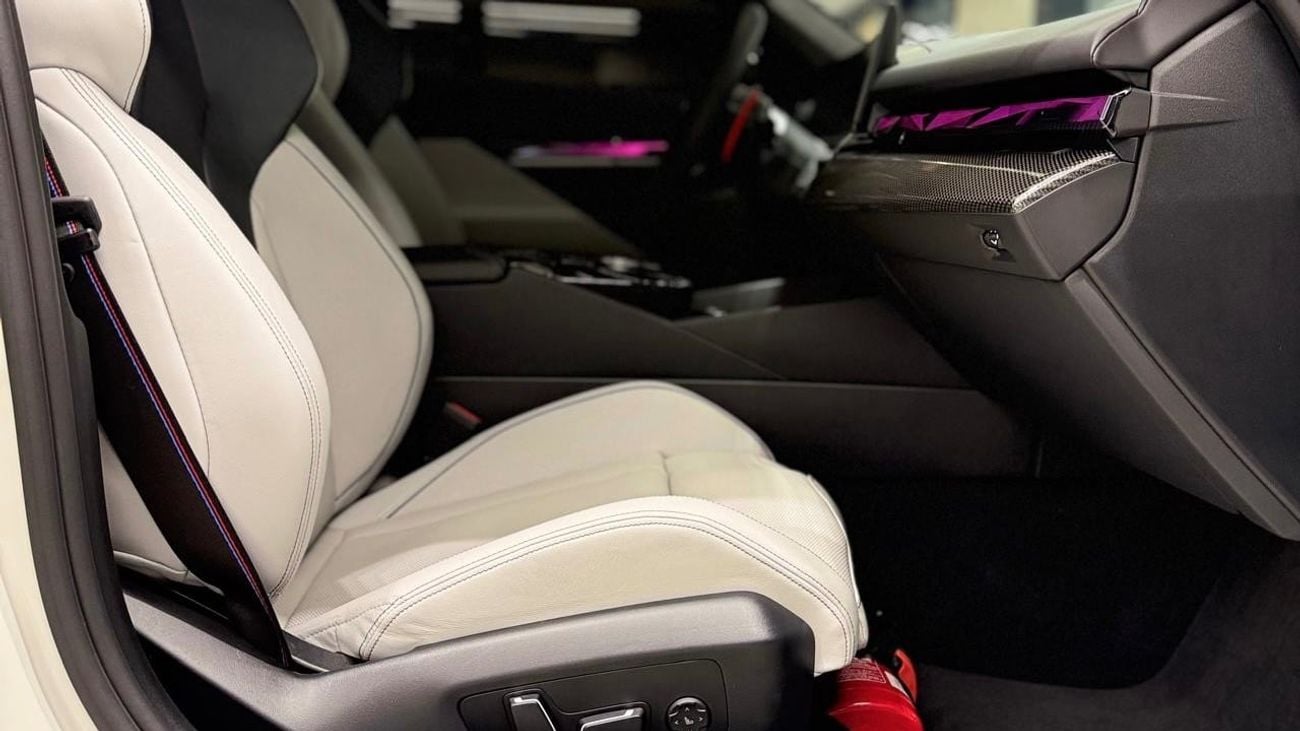 BMW M5 G90 - GCC Specs with dealer warranty and service