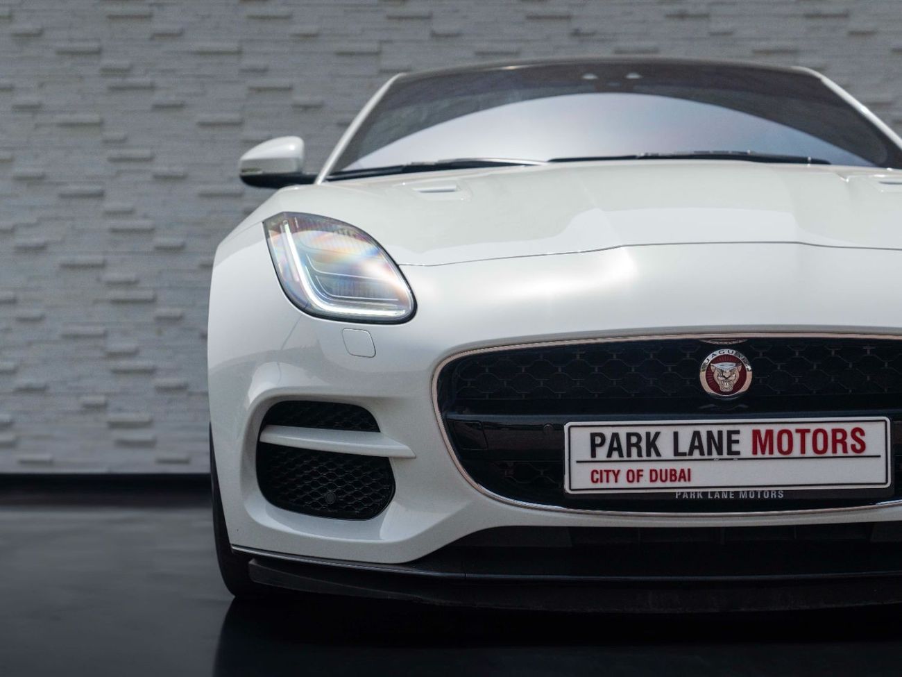Jaguar F Type AED 3,538 PM • F-TYPE R 5.0 LITRE SUPERCHARGED V8 AWD • FULL JAGUAR SERVICE HISTORY