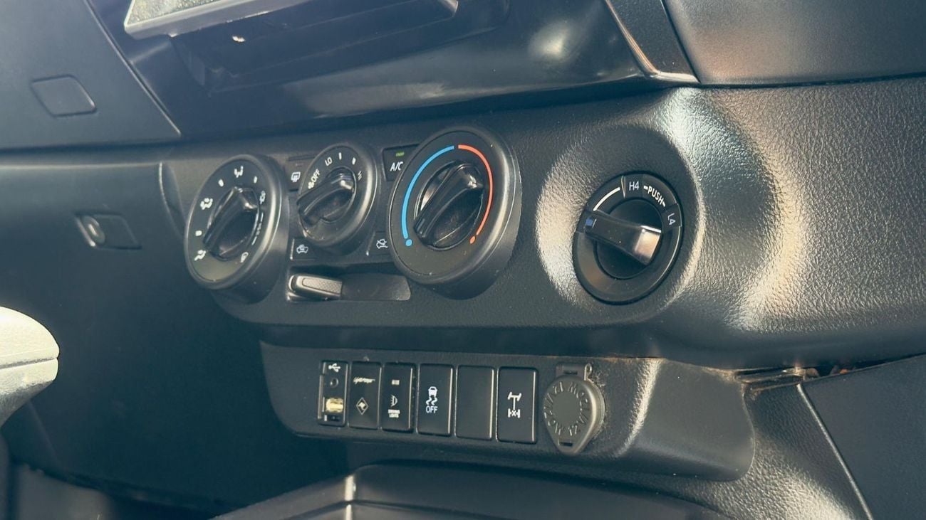 Toyota Hilux SINGLE CABIN | 4WD | 2.8L DIESEL ENGINE | AT | RIGHT-HAND-DRIVE