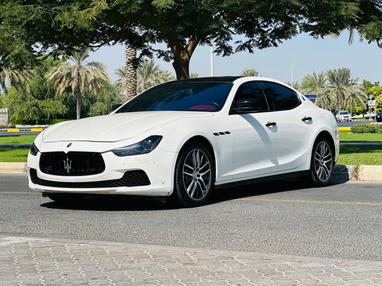مازيراتي جيبلي S Q4 3.0L (410 HP) MASERATI GHIBLI S Q4 MODEL 2015 GCC SPACE