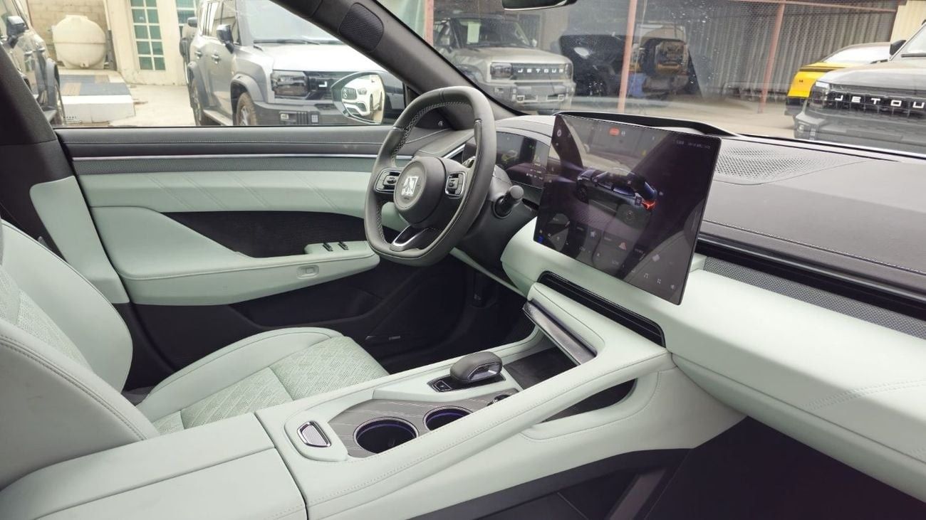 زيكر 001 Long Range RWD