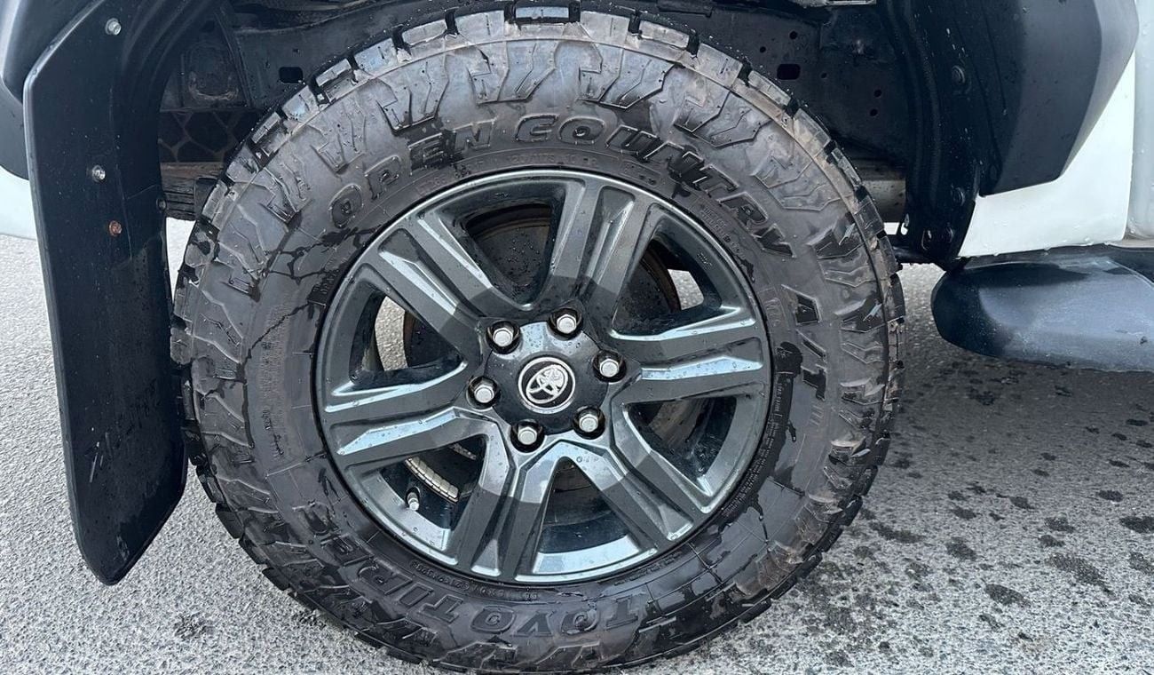 Toyota Hilux DIESEL RIGHT HAND manual