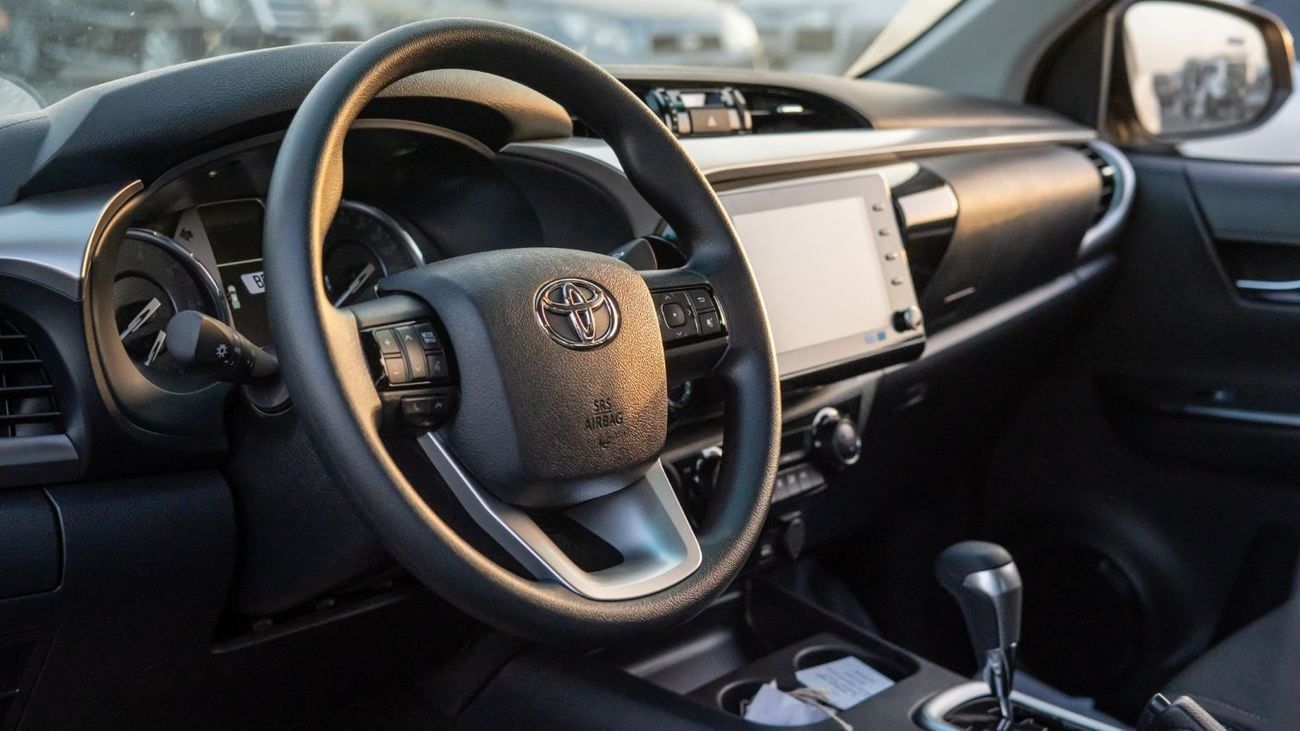 تويوتا هيلوكس SGLX SR5 DC 2.4L Diesel A/T 2025YM