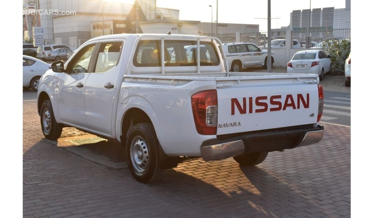 نيسان نافارا 2017 | NISSAN NAVAR SE 4X2 2.5L | 5-SEATER | GCC | VERY WELL-MAINTAINED | SPECTACULAR CONDITION |