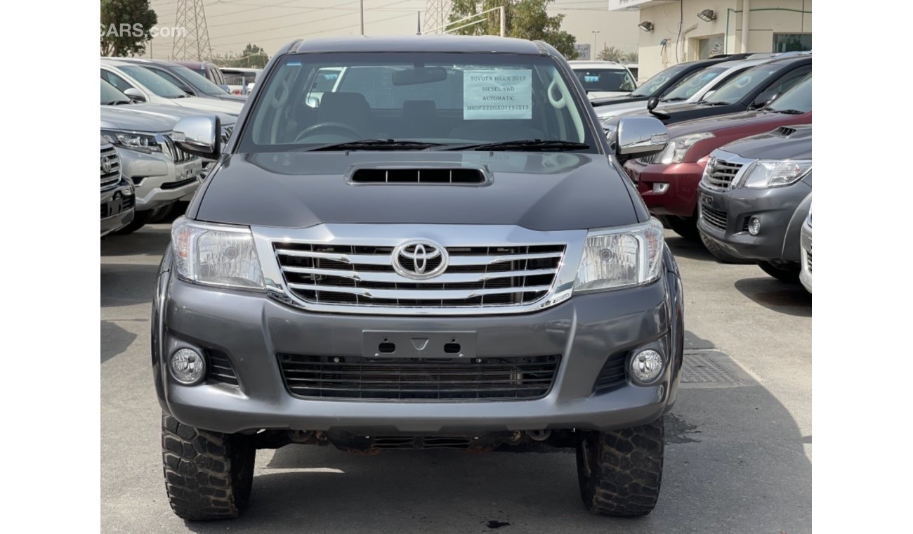 تويوتا هيلوكس Toyota Hilux Diesel engine 3.0 gray color car very clean and good condition