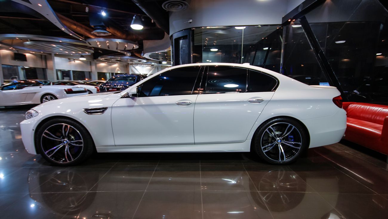 بي أم دبليو M5