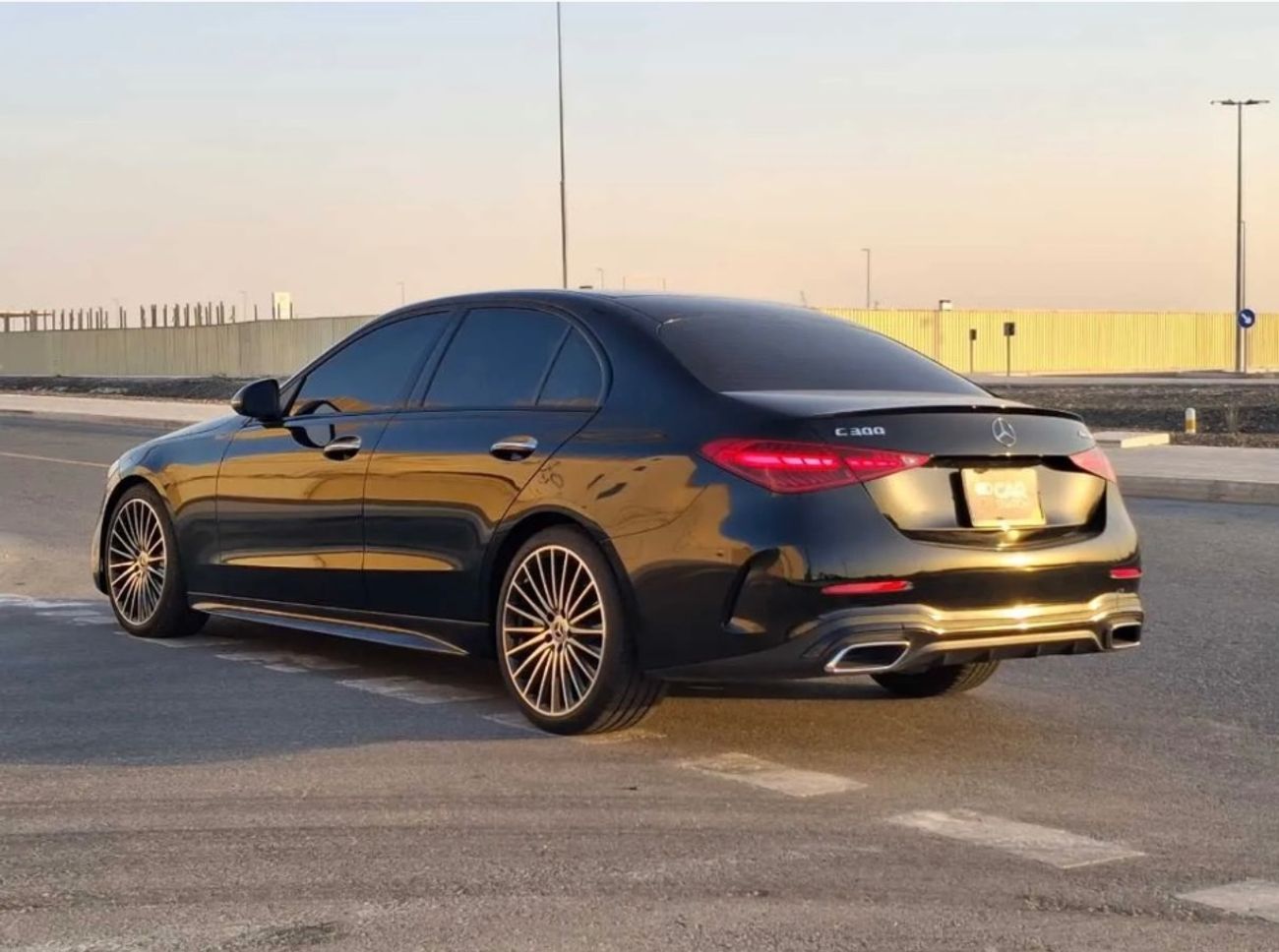 مرسيدس بنز C 300 صالون دفع رباعي