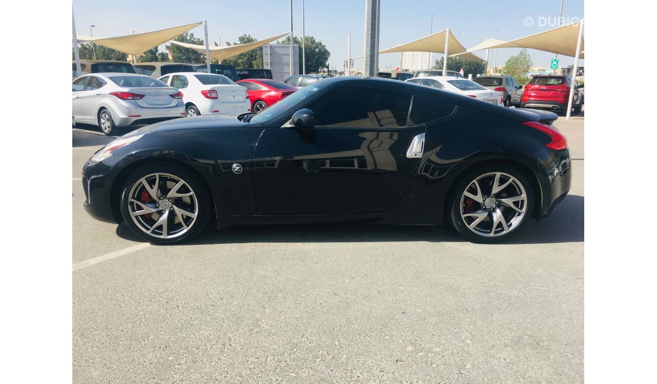 Nissan 370Z سياره نظيفه جدا بدون حوادث بحاله ممتاذه ضمان شاسيه جير ماكينه