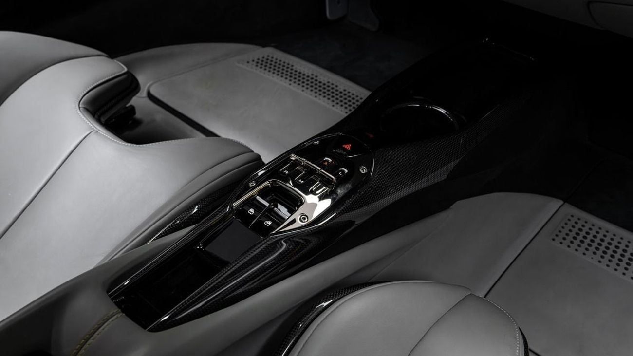 Ferrari 296 GTB - 2022 - GCC - Under Warranty and Service Contract