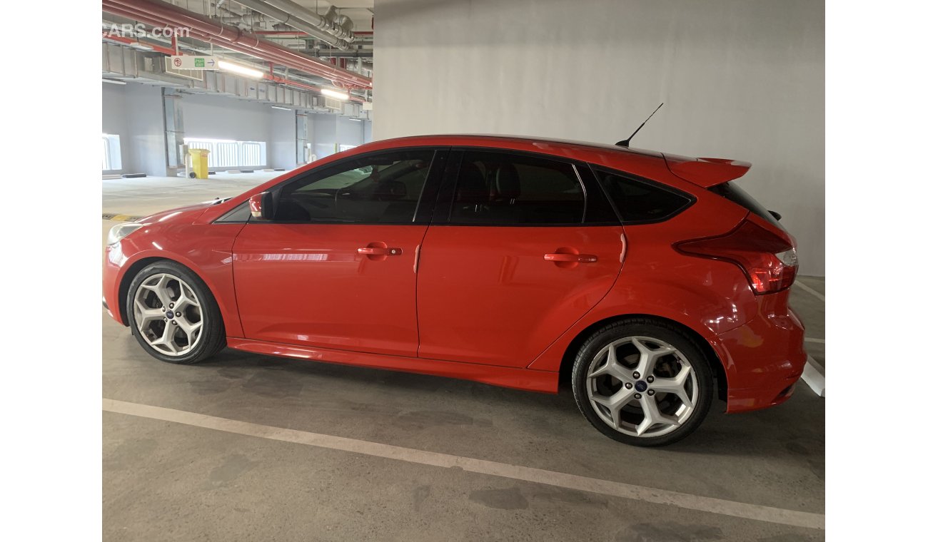 Ford Focus ST full option