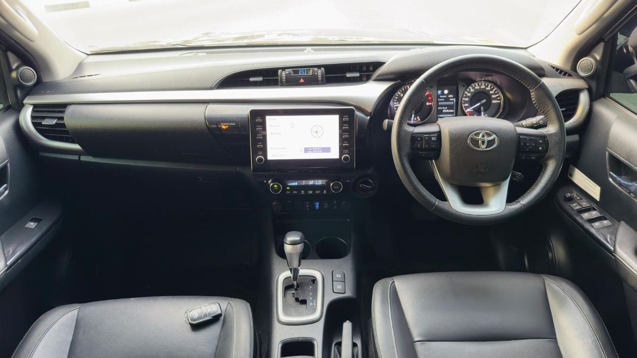 Toyota Hilux DOUBLE CABIN | AUTOMATIC TRANSMISSION | 2.8L DIESEL ENGINE | 4WD | 2021