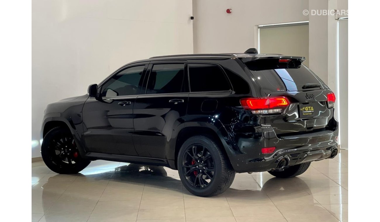 Jeep Grand Cherokee 2017 Jeep Grand Cherokee SRT Red Wrapping, Full Jeep History, Jeep Warranty till 2022, Low Kms, GCC