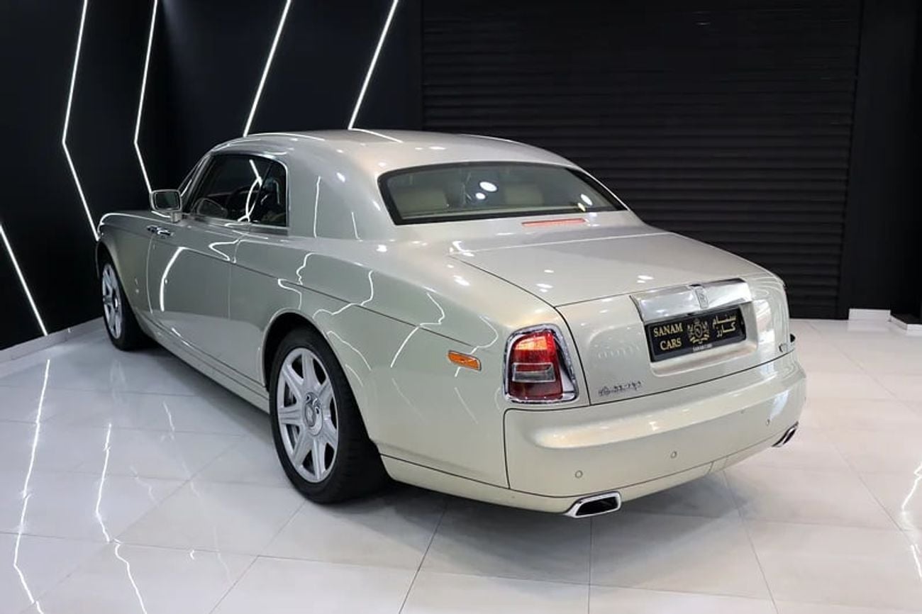رولز رويس فانتوم Original Brushed Steel Bonnet, Starlight Headliner, GCC Specs!!