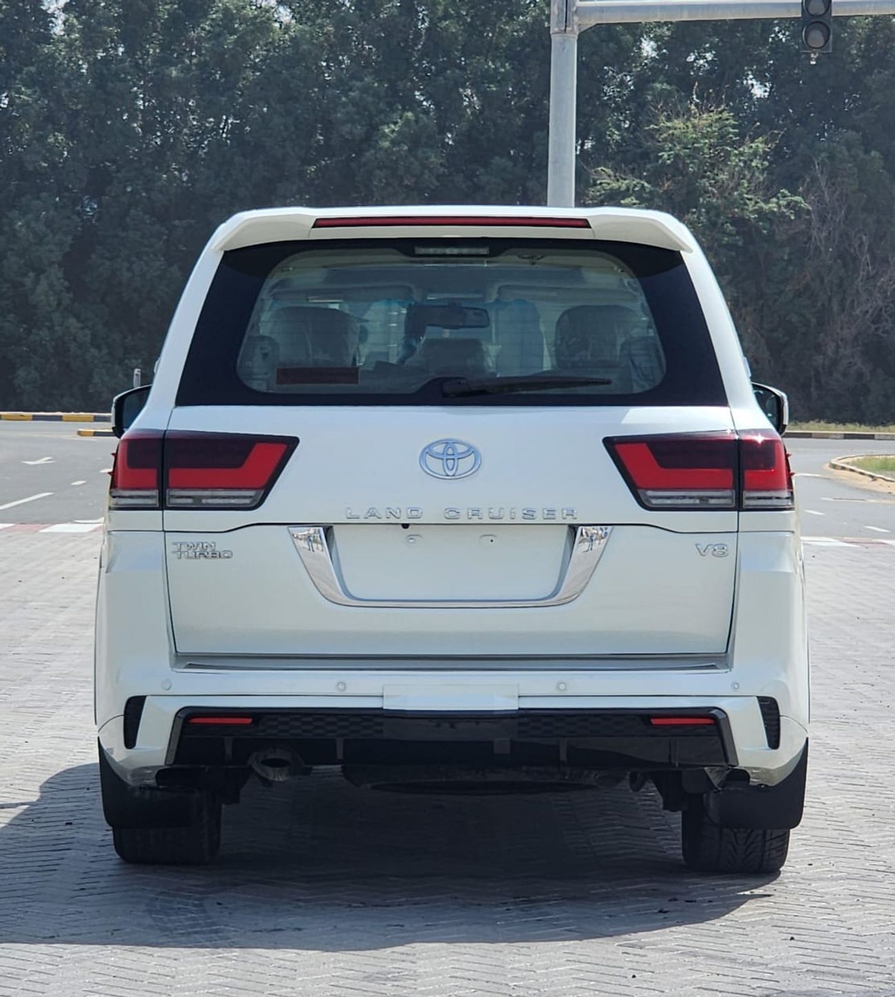 Toyota Land Cruiser GXR V8Upgrade 2024