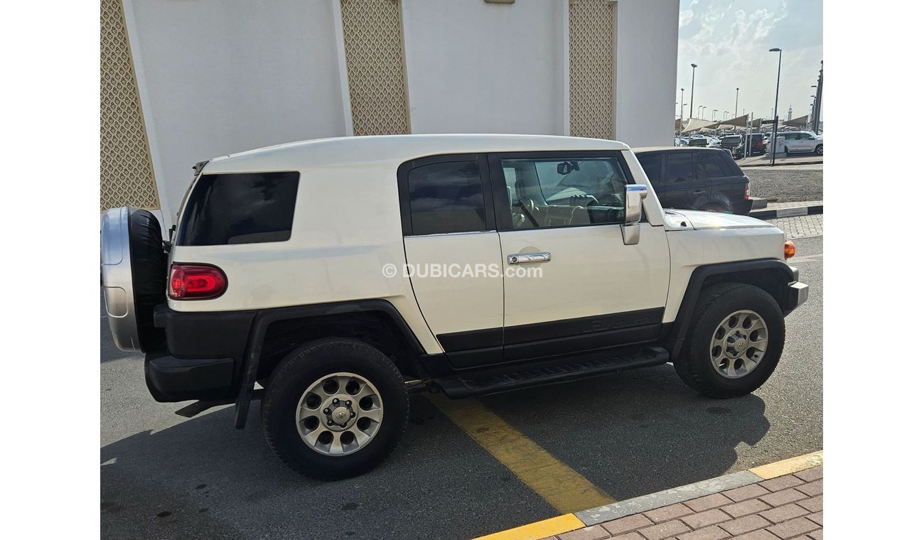 تويوتا إف جي كروزر GXR