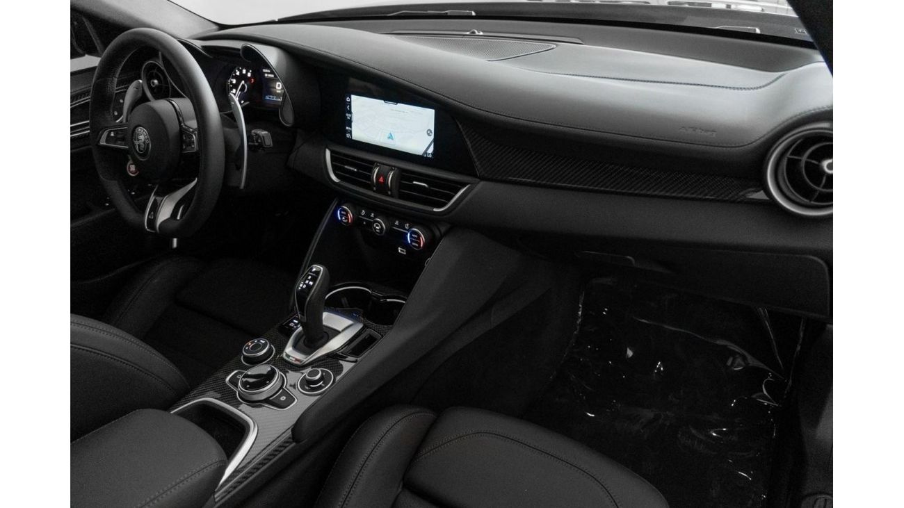 ألفا روميو جوليا 2023 Alfa Romeo Giulia Quadrifoglio / Highest option available / 5 Year Alfa Romeo Warranty & Servic