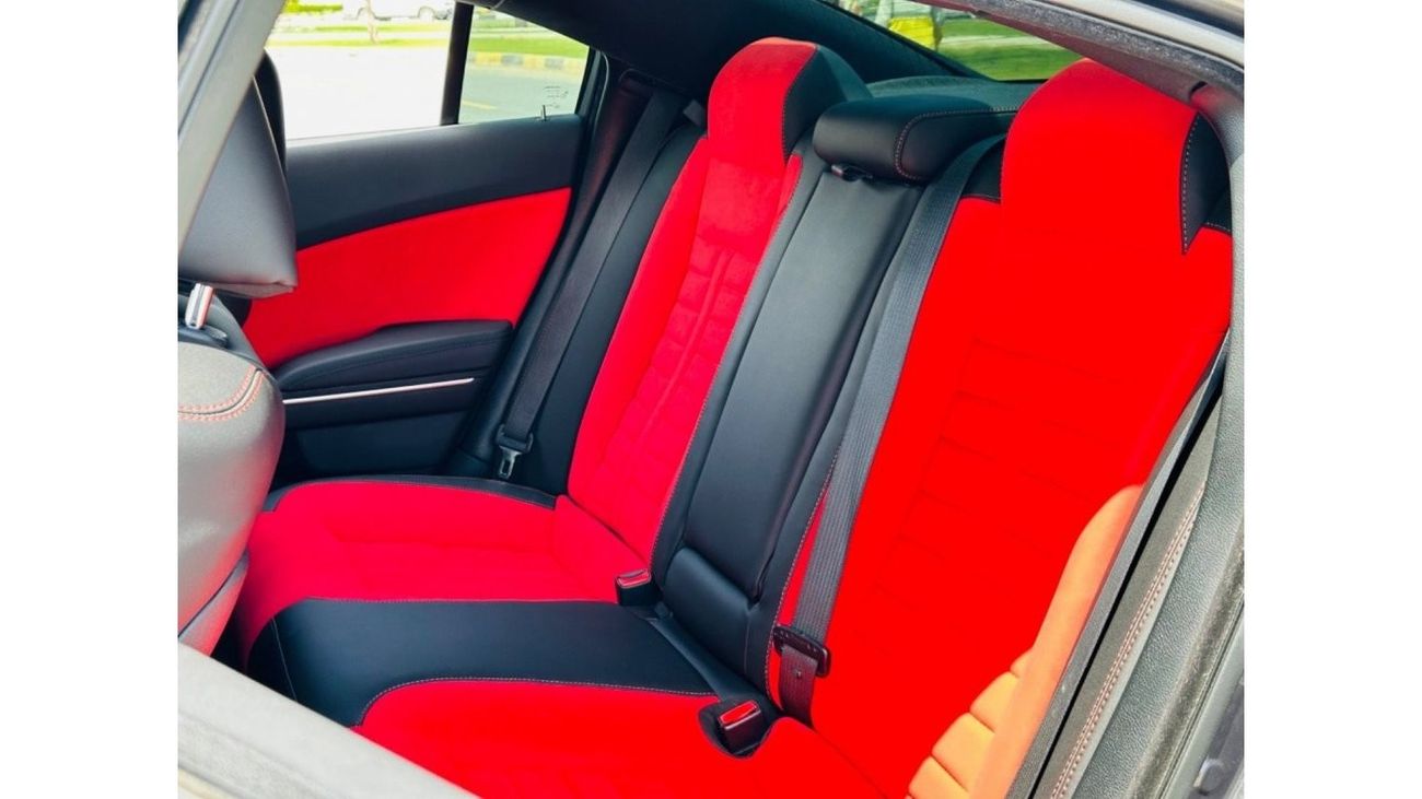 Dodge Charger R/T Scatpack DODGE CHARGER SRT8 MODEL 2018 VERY CLEAN CAR