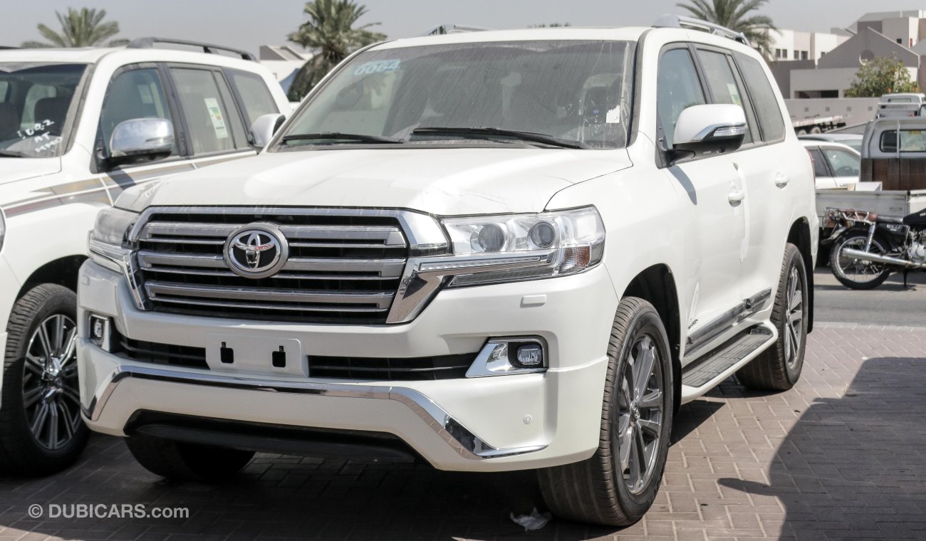 Toyota Land Cruiser GXR V8