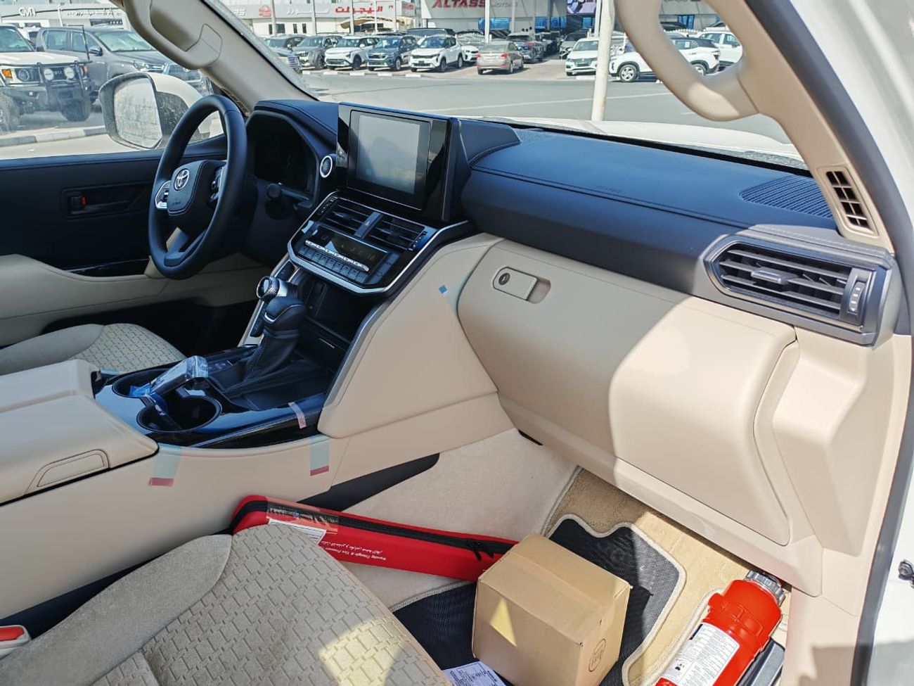 تويوتا لاند كروزر 2025 Toyota Land Cruiser LC300 GXR Basic-Option with Sunroof 4.0L V6 Petrol A/T 4WD Export Only