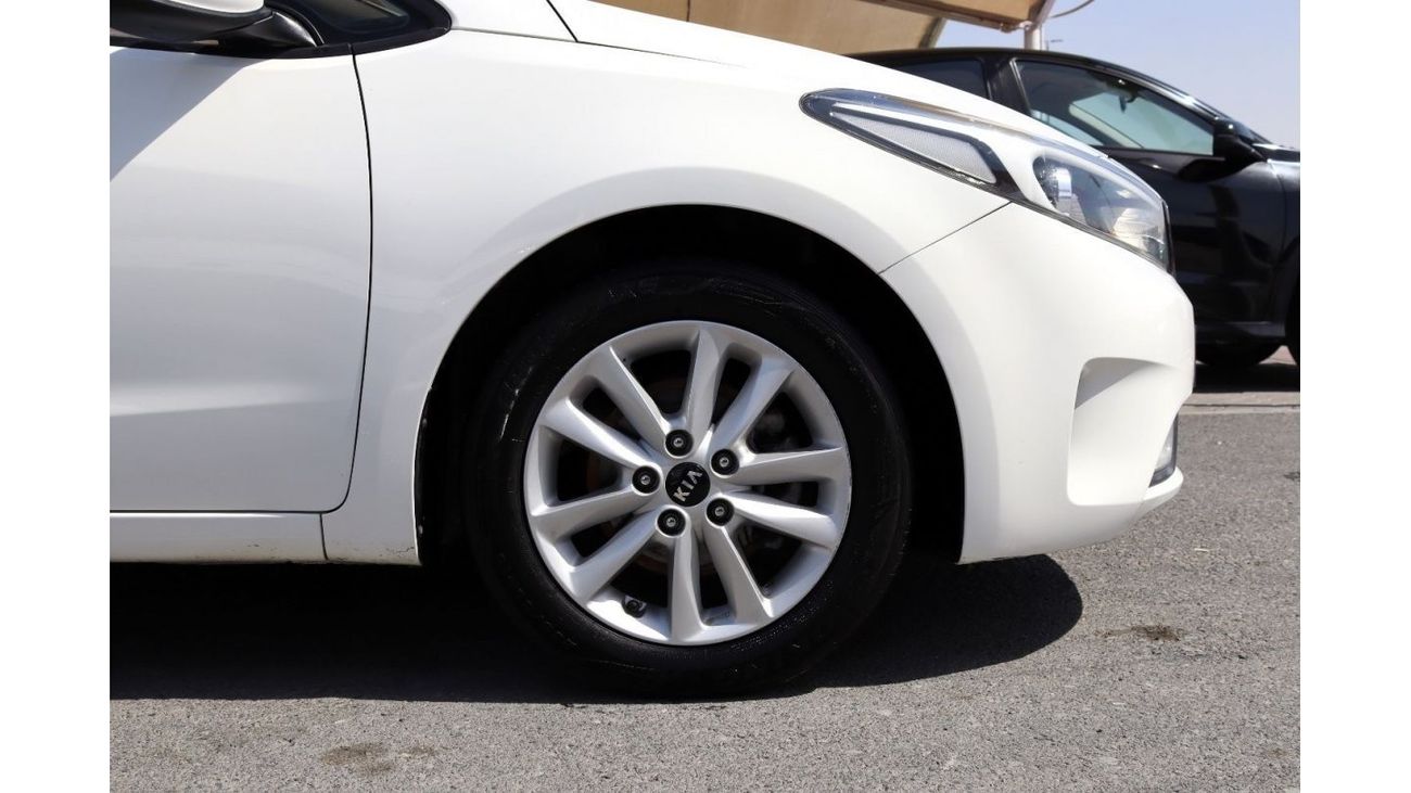Kia Cerato SX ACCIDENTS FREE - GCC - SUNROOF - PERFECT INSIDE OUT - ENGINE 1600 CC