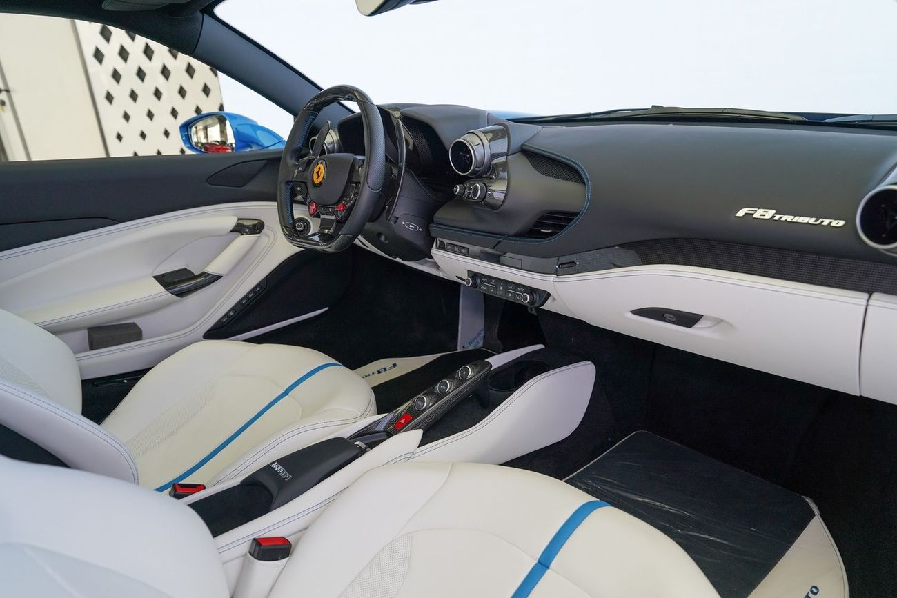 Ferrari F8 Tributo 3.9T V8