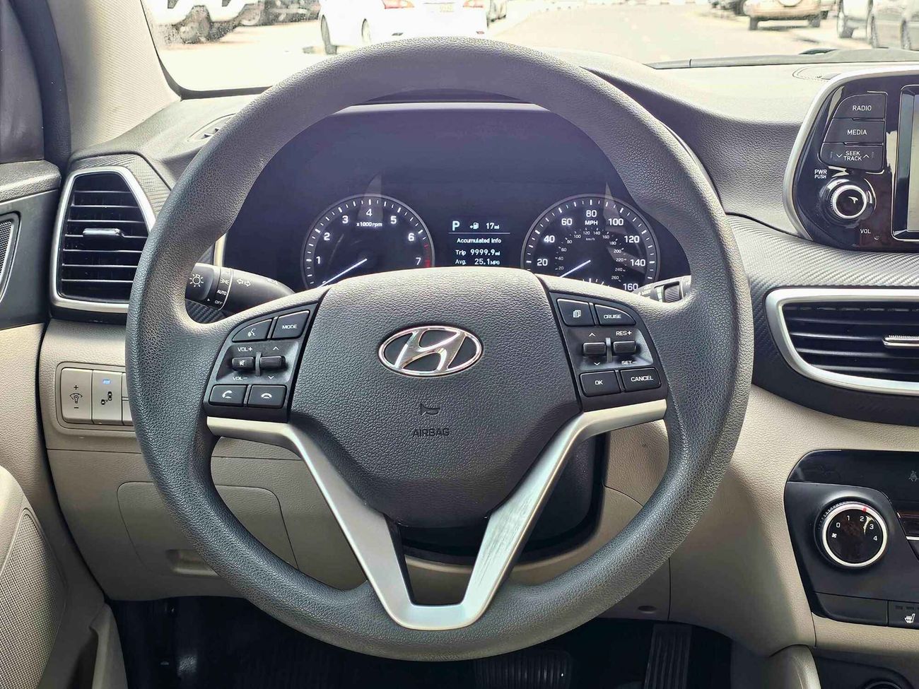 Hyundai Tucson LIMITED AWD/LOW MILEAGE/ELECTRIC/LEATHER/HEATINGSEATS/BUTTON START/DVD/DIFFLOCK/E BRAKE/ 700 MONTHLY
