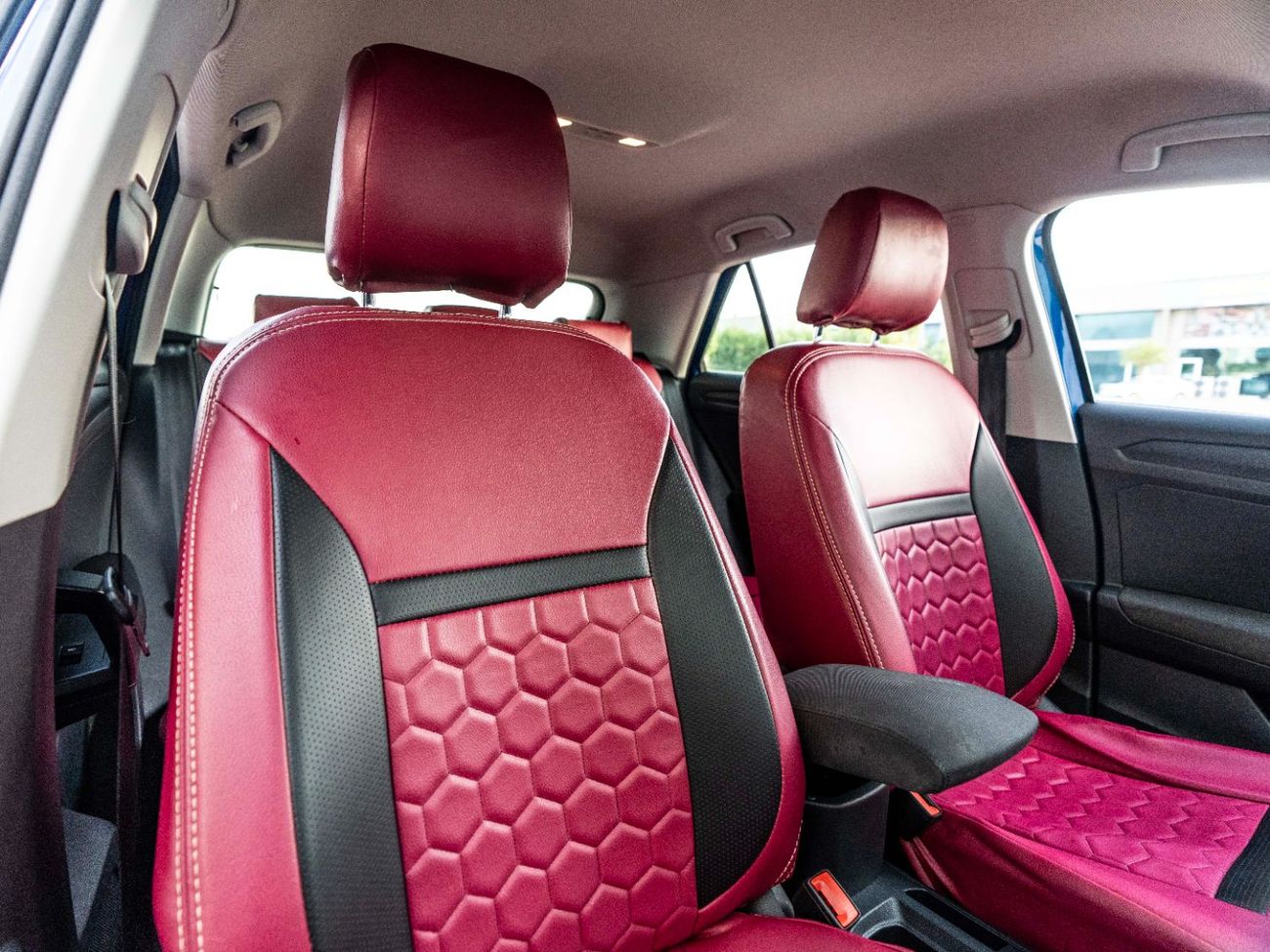 فولكس واجن T ROC TREND